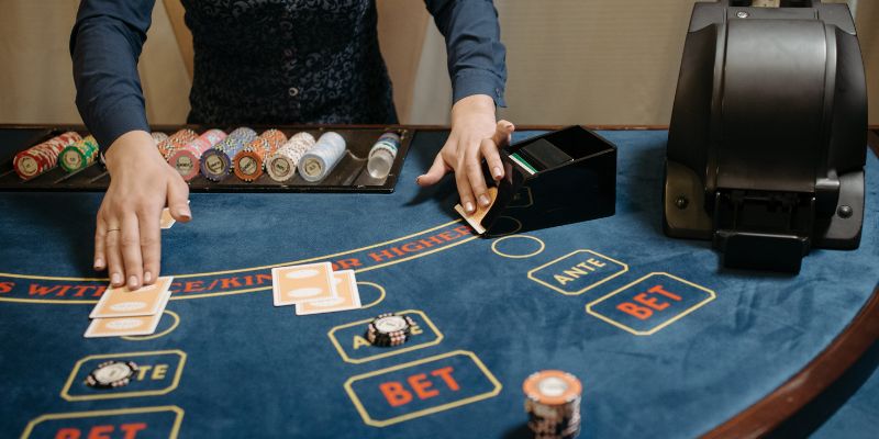 Dealer có được cược tài xỉu tại chỗ mình làm không?